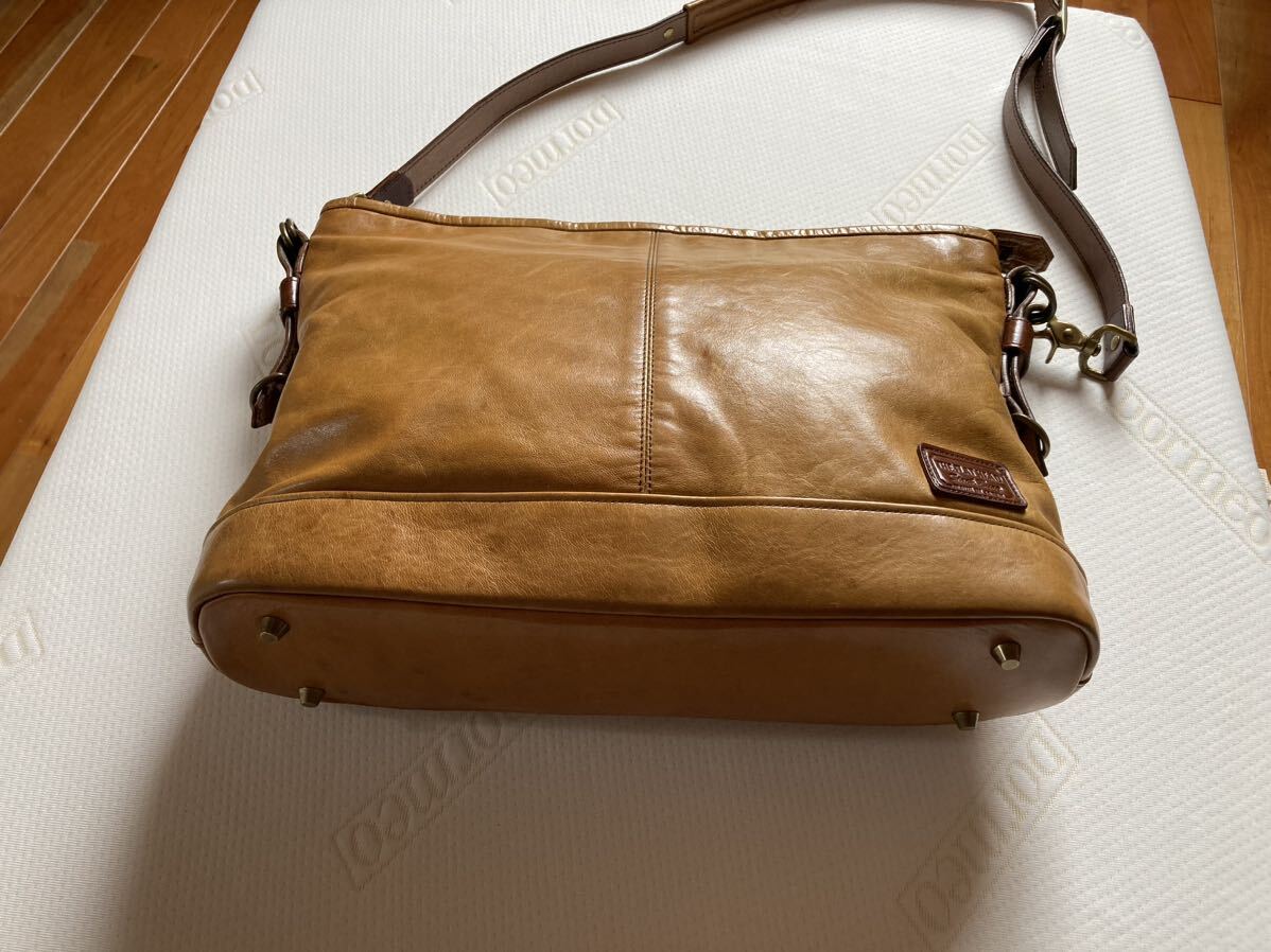  beautiful goods Flat Head leather shoulder bag Camel 