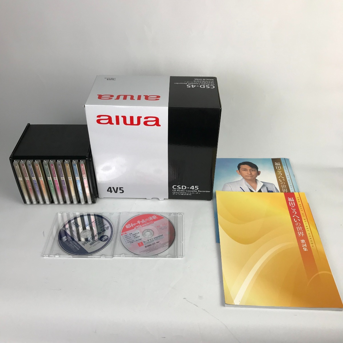 ## Fukuda ..... мир CD все 10 шт .. сборник оценка гид CD радио кассета магнитофон есть You can энка немного царапина . загрязнения есть 