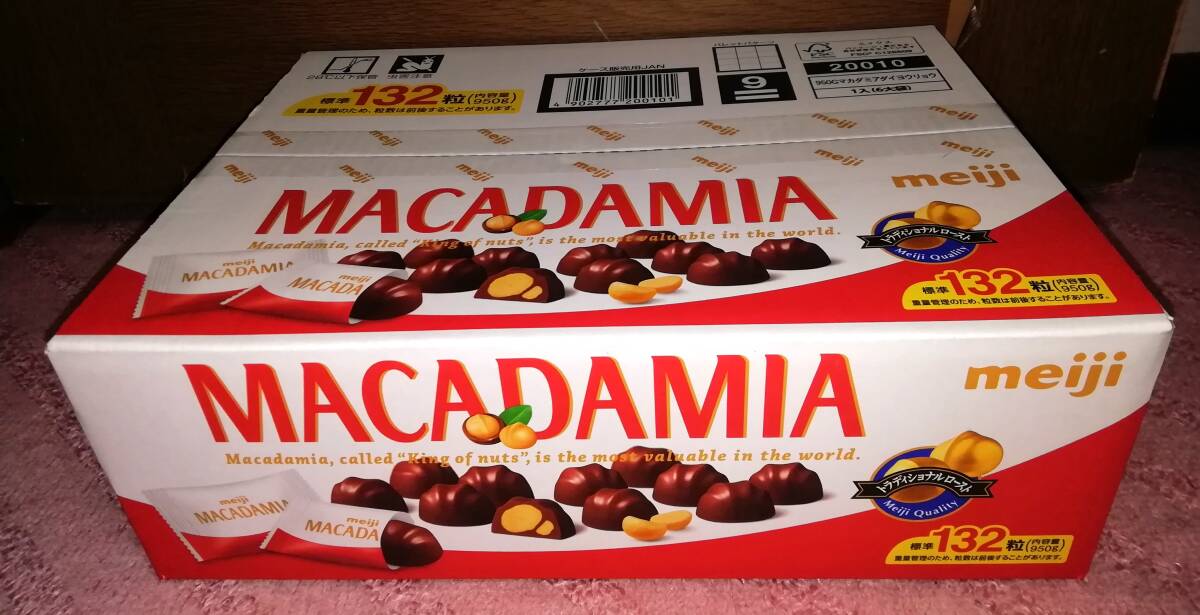 ◎即決★ 明治 マカダミア MACADAMIA チョコレート 132粒(22粒×6袋) ホームパーティーなどに最適！！の画像1