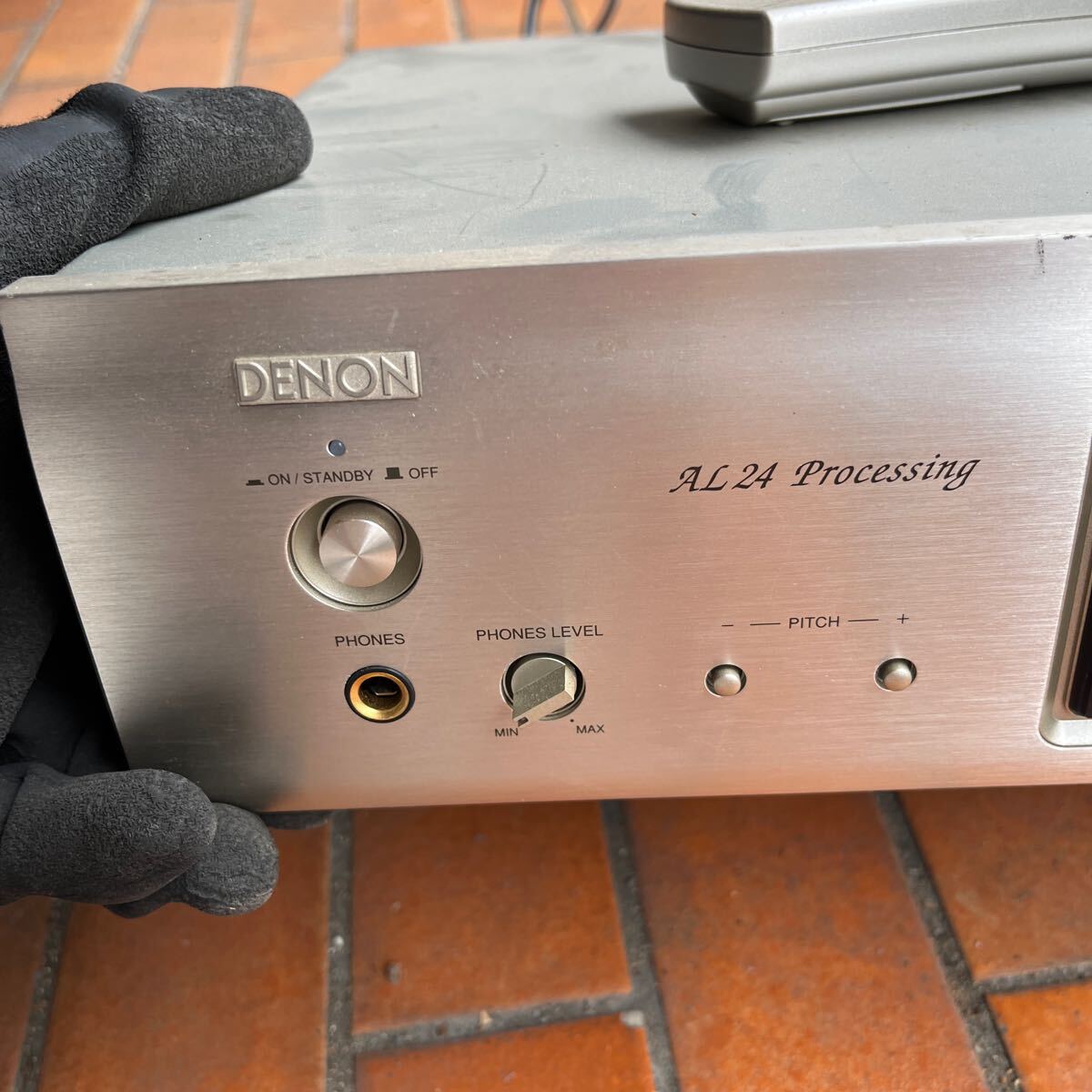 M-1205★100サイズ DENON デノン CDプレーヤー DCD-755SE リモコン付 通電確認済 ジャンク_画像3