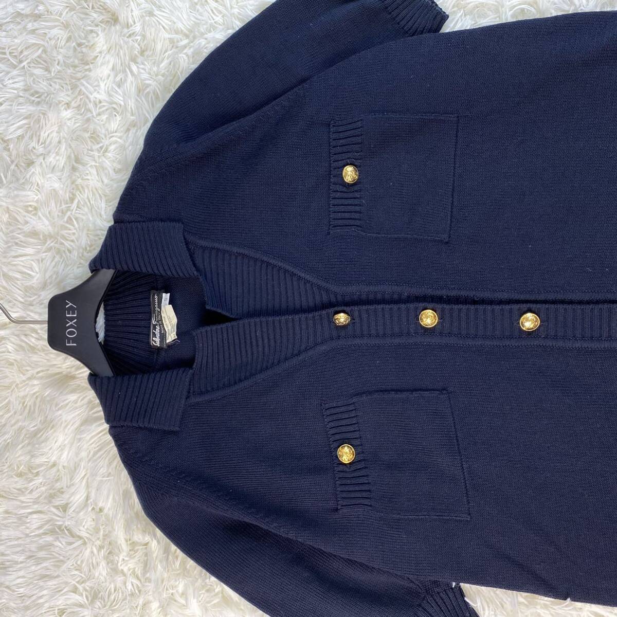 1 jpy * Salvatore Ferragamo navy dark blue Salvatore Ferragamo gold button Gold knitted One-piece front opening S summer knitted 