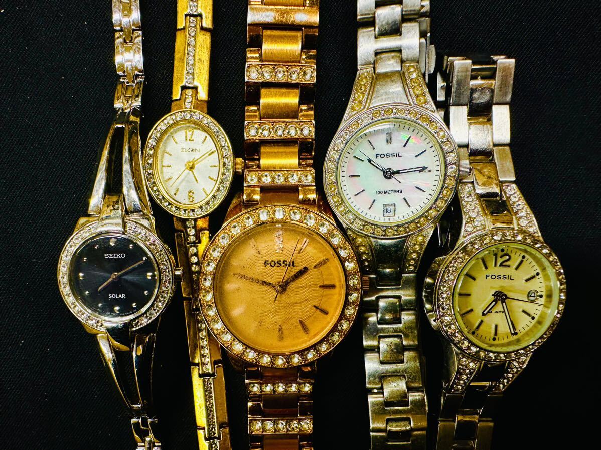 150本 宝飾腕時計 大量 SEIKO ELGIN FOSSIL GUESS DKNY Jennifer Lopez 等 ゴールド シルバーカラー まとめて H135の画像2