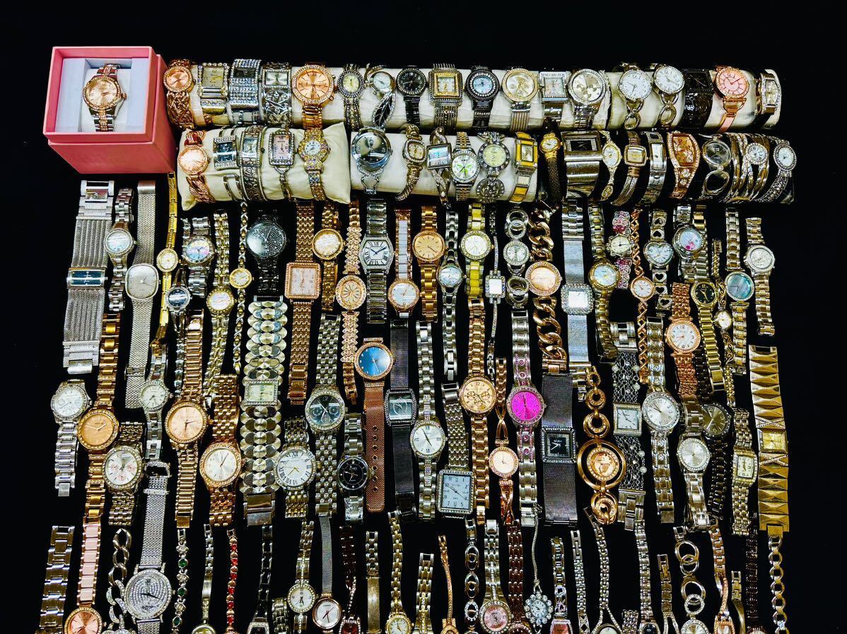 150本 宝飾腕時計 大量 SEIKO ELGIN FOSSIL GUESS DKNY Jennifer Lopez 等 ゴールド シルバーカラー まとめて H135の画像6