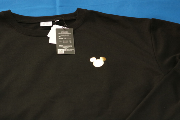 ディズニー100周年　黒×金　長袖Tシャツ　メンズ　L　ロンT　バックプリント　新品 未使用 _画像2