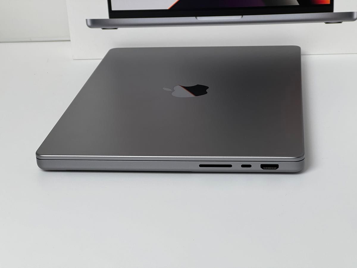極美品 Macbook Pro M1 14 2インチ 2021 スペースグレイ 極美品 Macbook Pro M1 14 2インチ 2021 スペースグレイ