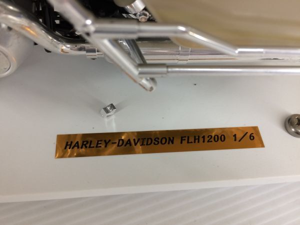 D6949-0411-68【ジャンク】TAMIYA 1/6スケール HARLEY-CAVIDSON FLH1200 組立済 プラモデル 台座込_画像8