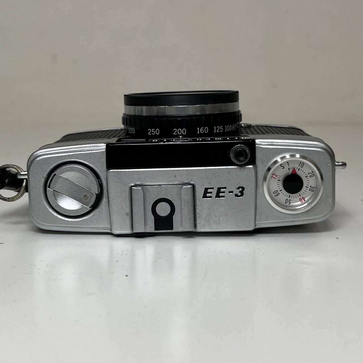 中古品 OLYMPUS オリンパス PEN EE-3 レンズ D.Zuiko 1:3.5 f=28mm フィルムカメラ コンパクト 動作未確認 現状品 【5650】の画像4