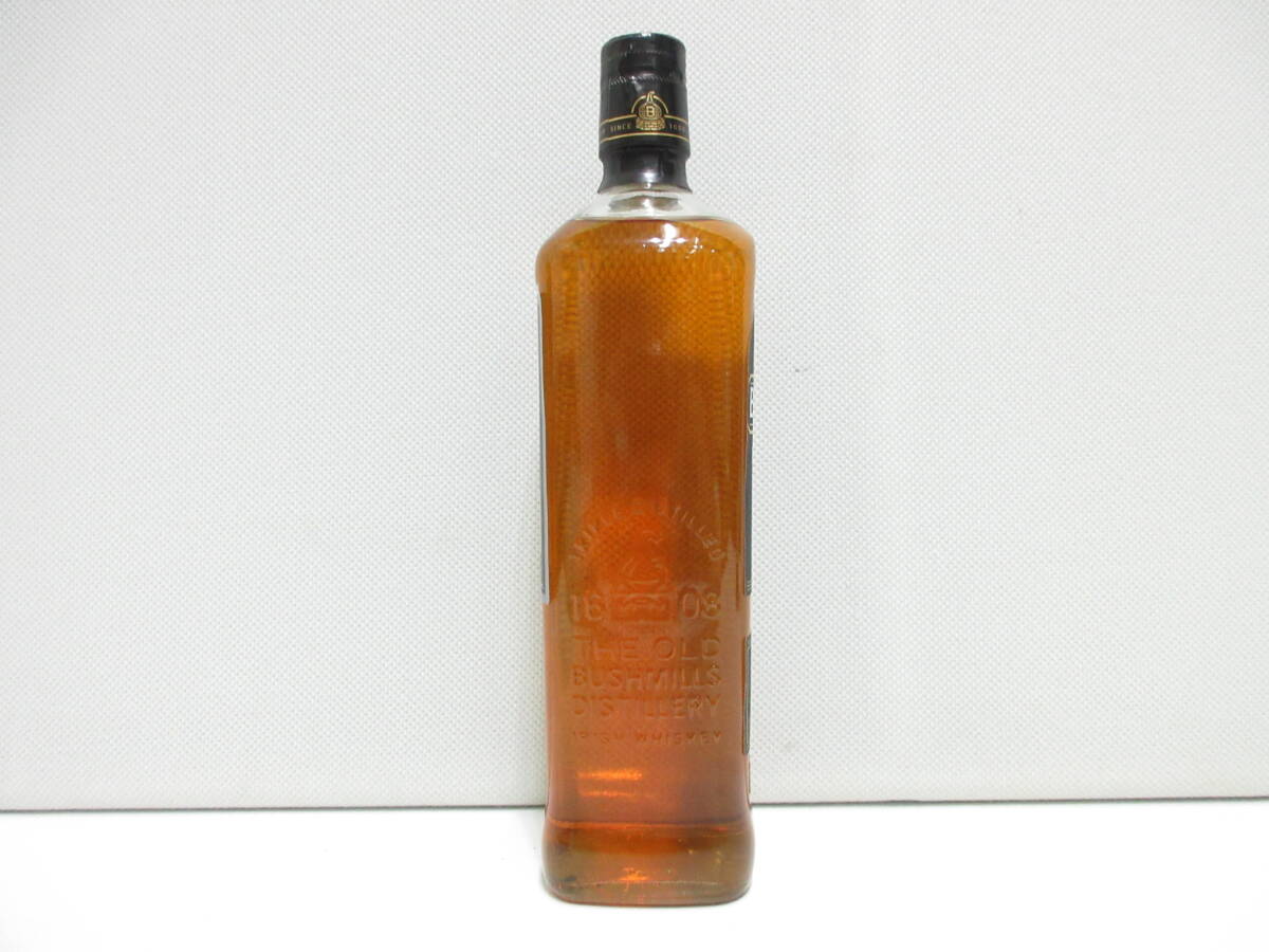 19455 酒祭 洋酒祭 ブッシュミルズ アイリッシュ ウイスキー 700ml 40％ 未開栓 保管品 BUSHMILLS 古酒の画像2