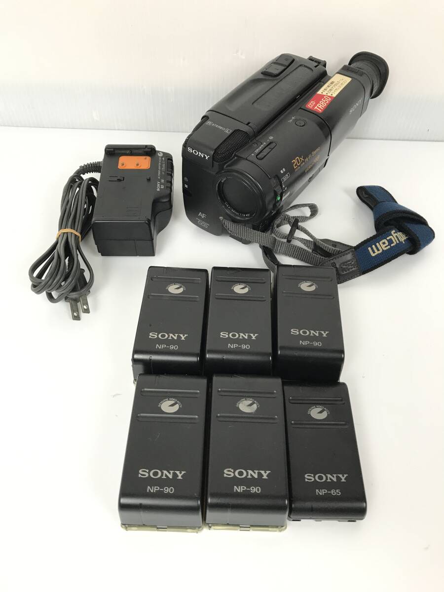 1円スタート SONY ソニー Hi8ミリ ビデオカメラ CCD-TR850 動作品 バッテリー 6個付き NP-90 AC-S25 8mm ビデオ カメラ 当時物の画像1