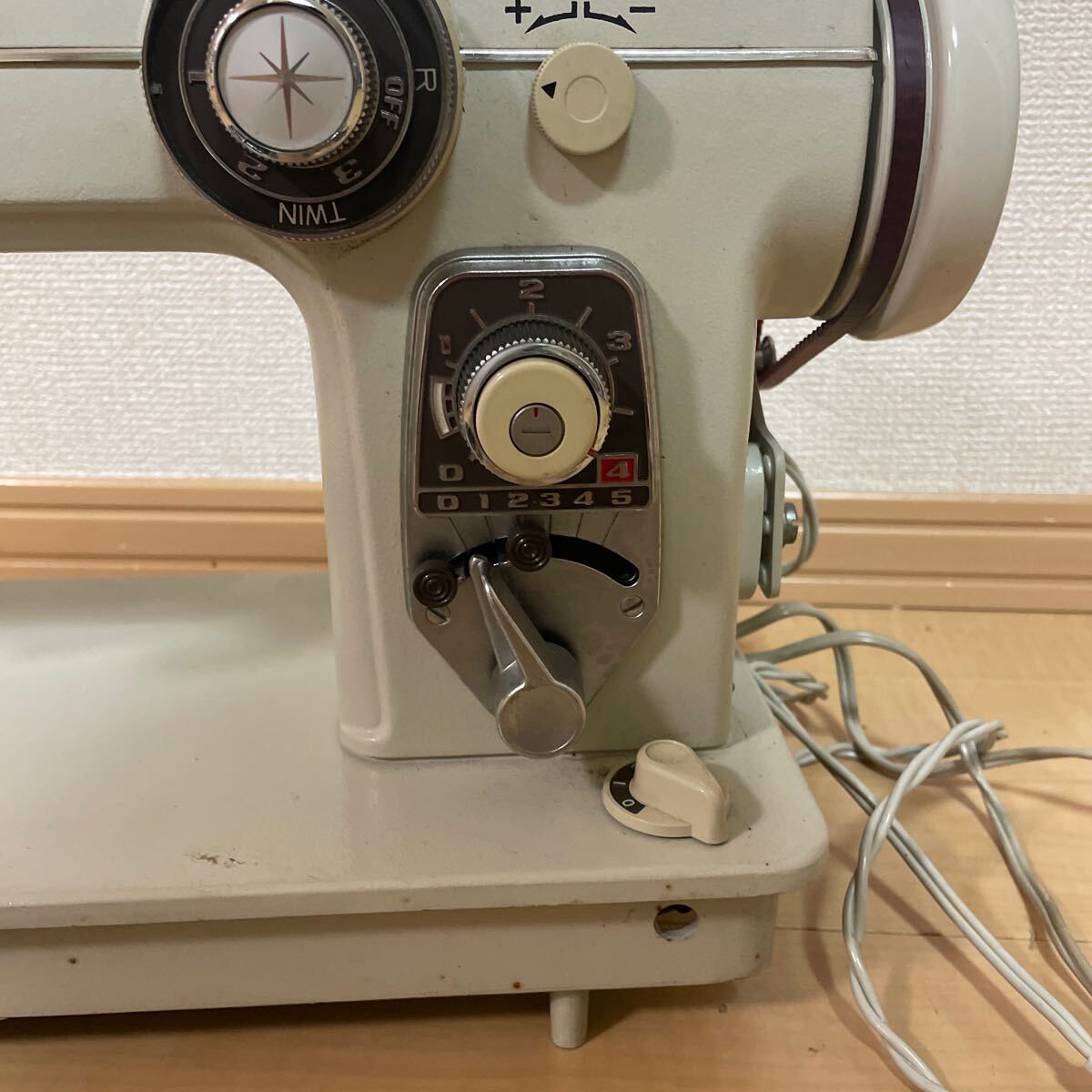 JANOME Janome швейная машина MODEL 680
