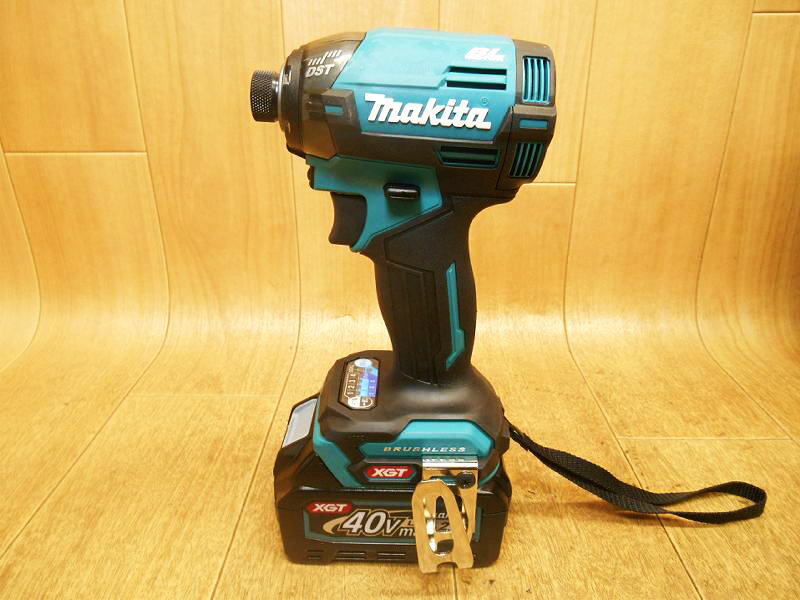 【美品】 マキタ makita 充電式 インパクトドライバ TD002G バッテリー2個 充電器 コードレス インパクト BL4025 DC40RA DC36V 100V o.3619_画像2