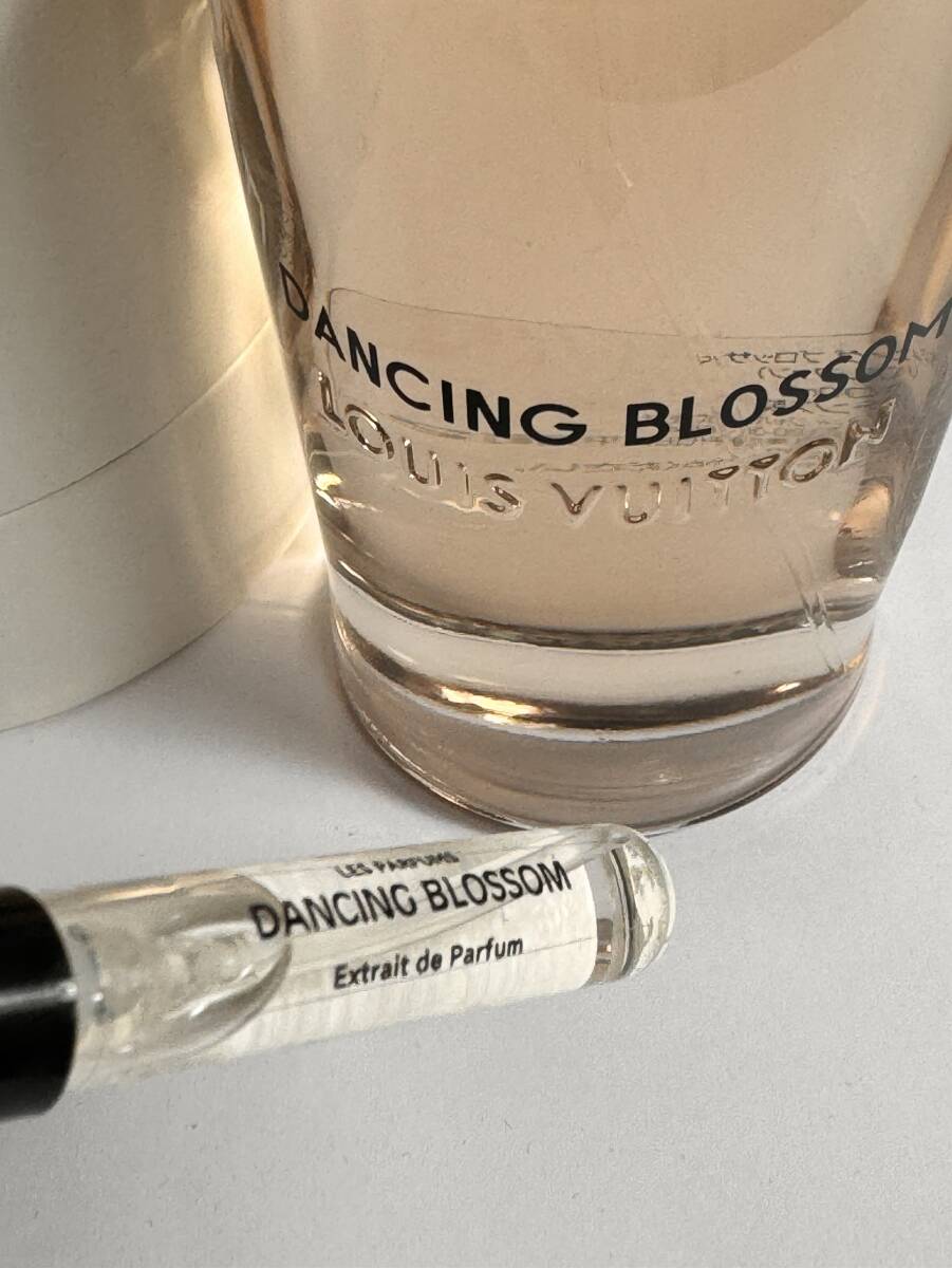 [v-D] ルイヴィトン LOUIS VUITTON ダンシング ブロッサム パルファン 1.5ml