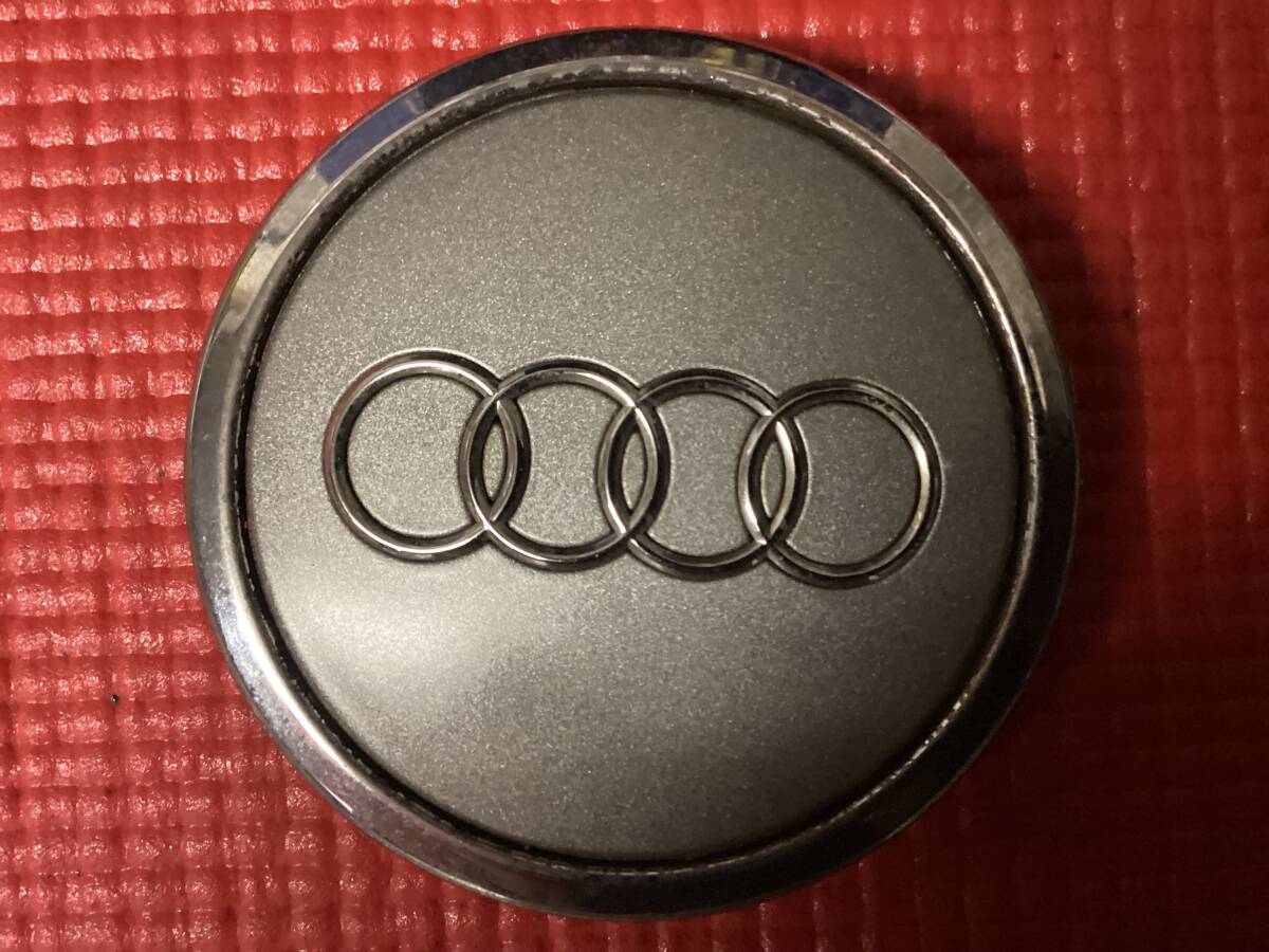 アウディ AUDI 純正ホイール　センターキャップ 外径 約69mm 4個セット_画像3