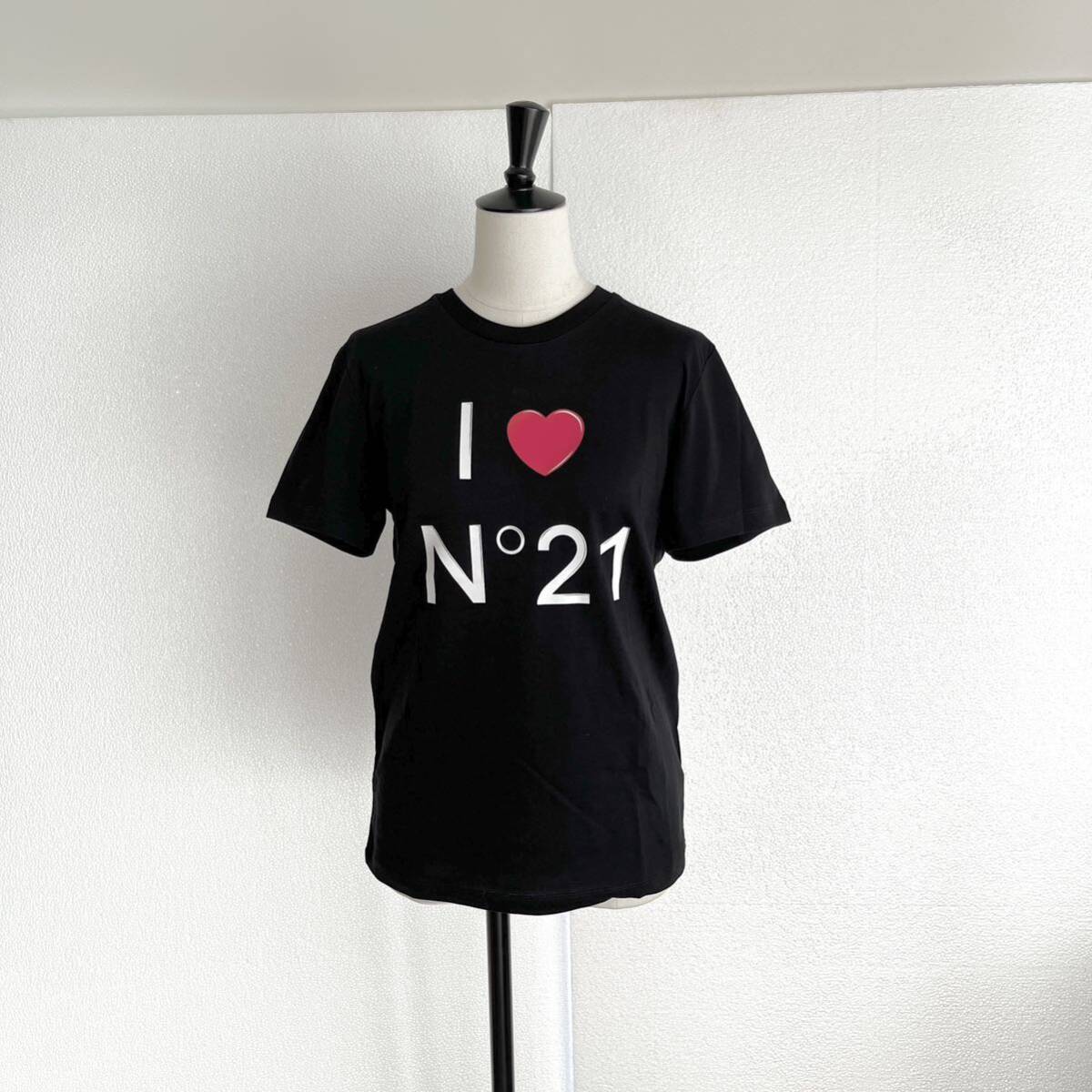 N°21ヌメロ ヴェントゥーノ　ロゴ入り　半袖Tシャツ　カットソー　ブラック_画像5