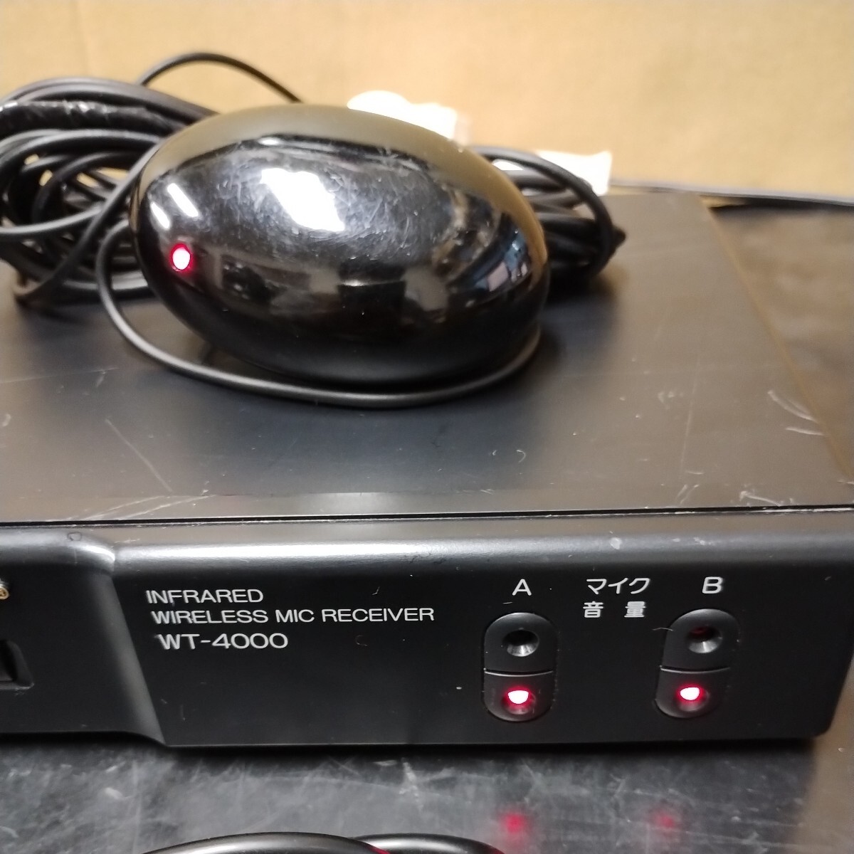 YFZSAPI9 BMB エクシング　2MHz帯　赤外線ワイヤレスマイクセット　WT-4000 WM-400A/B MC-330 WS-N5 接続コード 中古　点検動作品_画像2