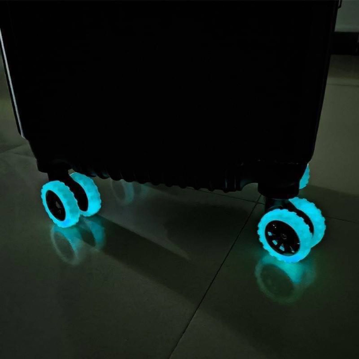 キャスターカバー シリコン 蛍光ブルー 車輪カバー 保護 汚れ防止 スーツケース