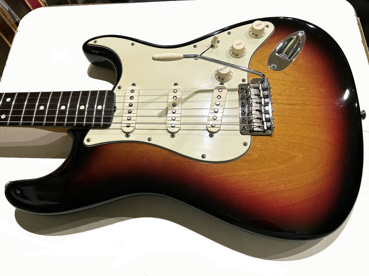 Rare! Fender USA Vintage Hot Rod '62 Stratocaster ラッカーフィニッシュ 2007年製 ファットでブリリアント＆ホットなグッドサウンド_画像7