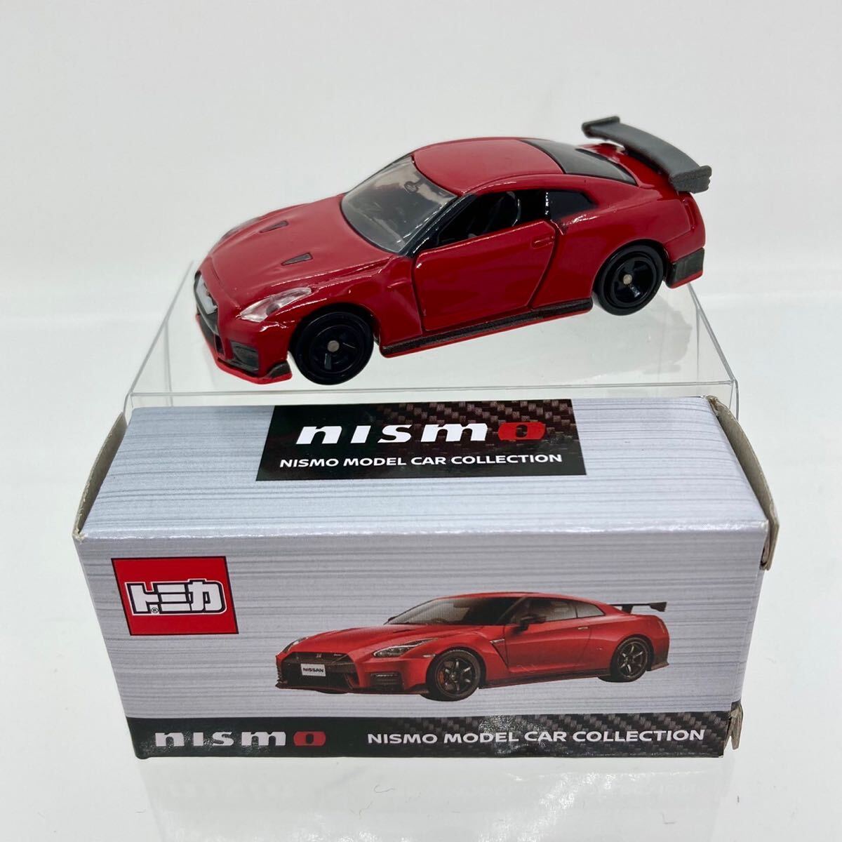 NISMO 限定 トミカ 日産 GT-R 2018 モデル Vibrant Red 赤 ビブラント レッド GTR 同封不可 1円〜の画像1