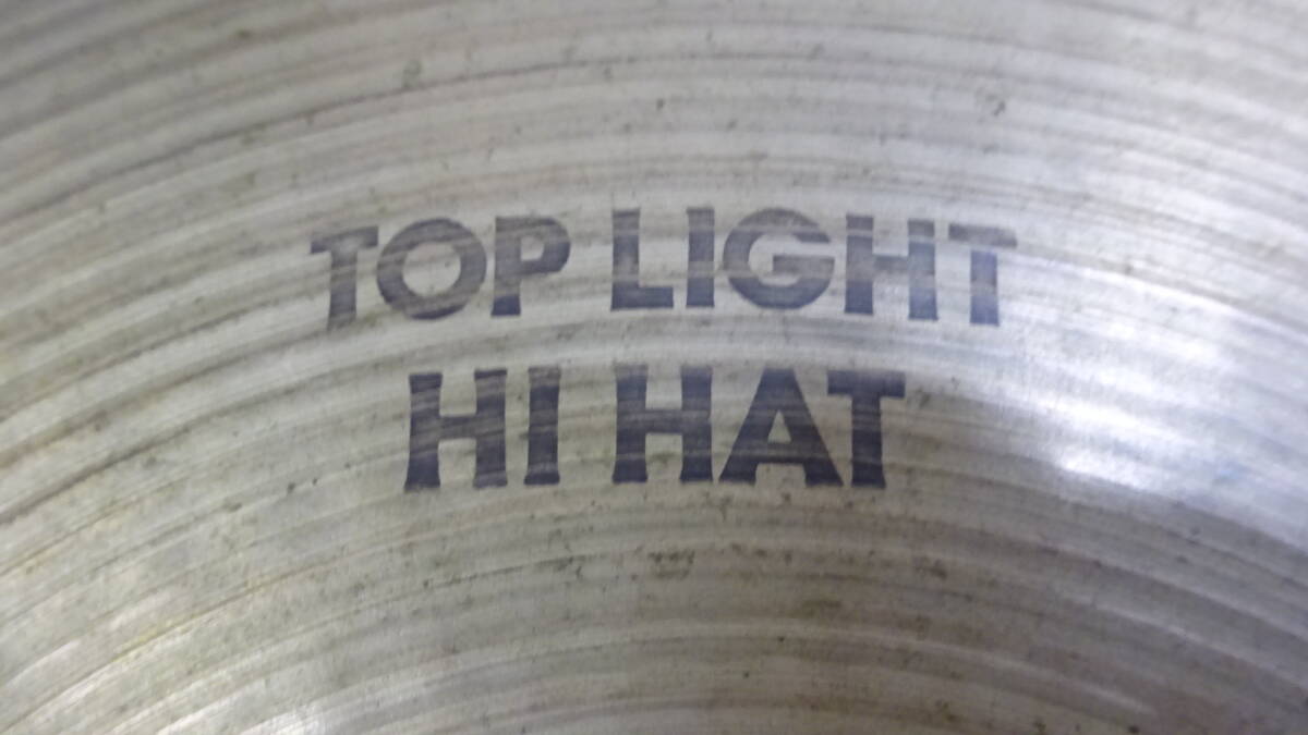 ④ zildjian 白抜き LIGHT hihat １４インチ 上下セットの画像2