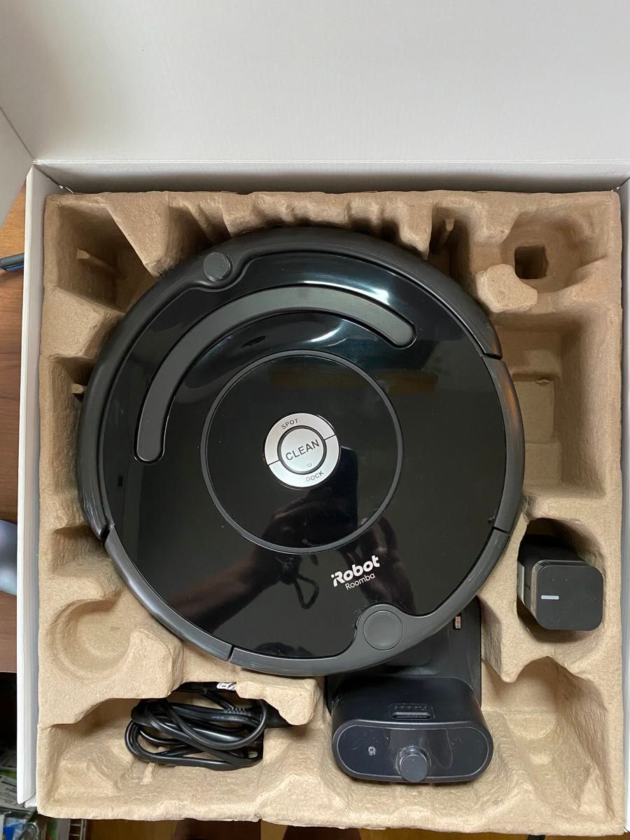 【USED】清掃家電 iRobot ロボット掃除機 Roomba 627 (ブラック) [R627060]