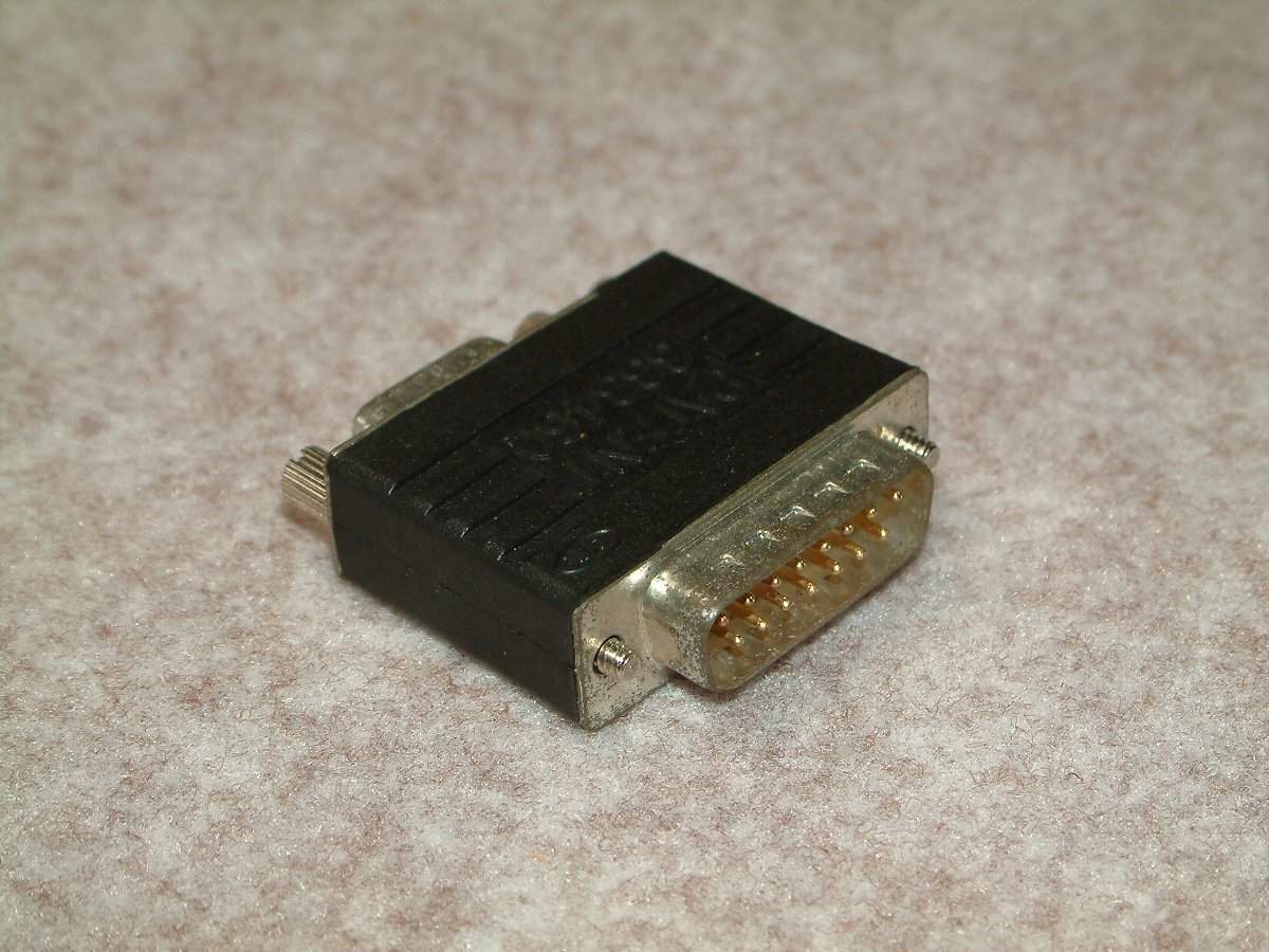 アナログRGB変換アダプタ D-sub15Pin2列オス－D-sub15Pin3列メス VGA変換 PC-98x1 FM-TOWNS X680x0 他 レトロPCなどに 動作未確認 ジャンクの画像2