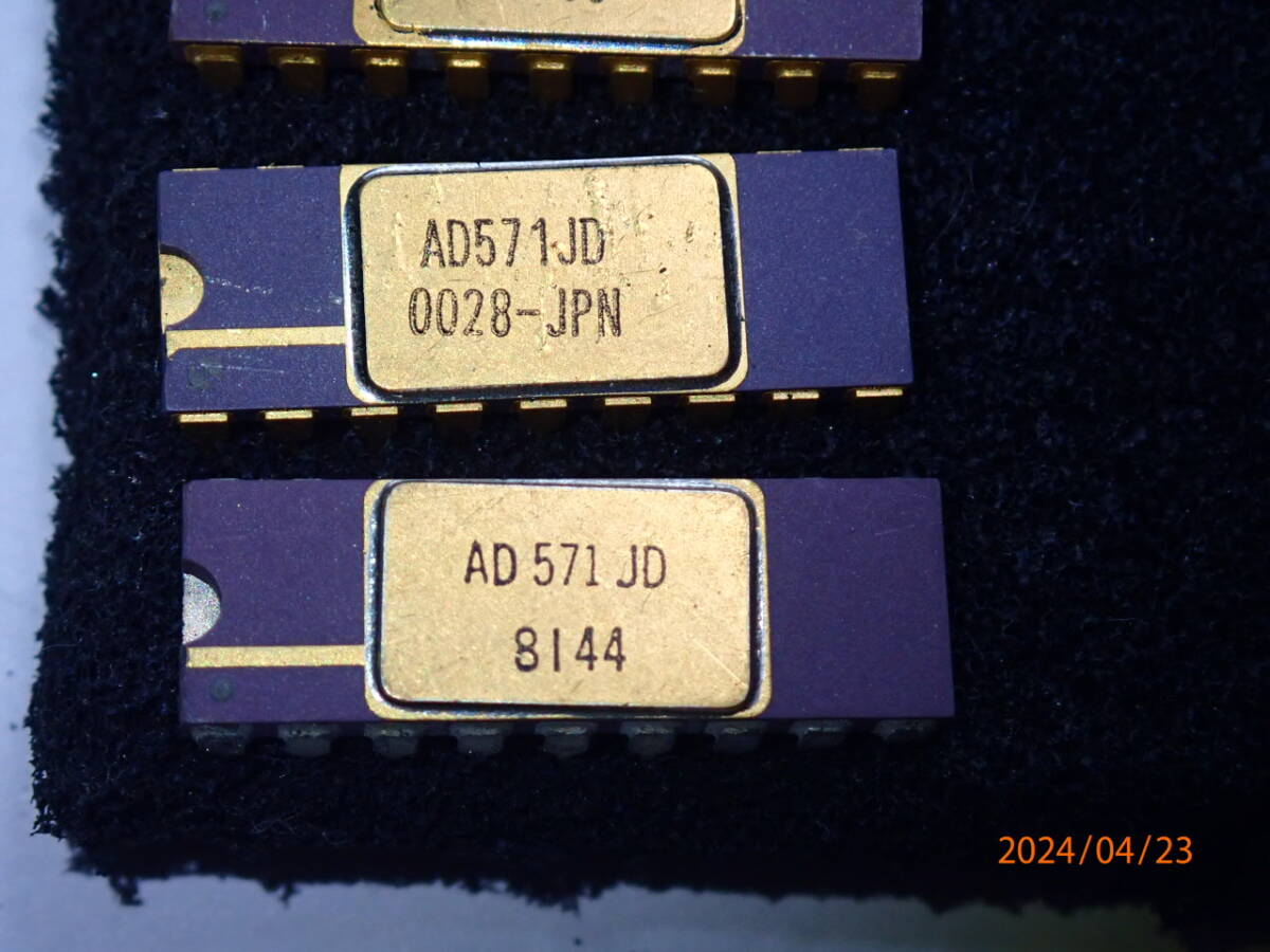 未使用　AD571JD　１０BitA/D コンバター　４個　１組_画像2