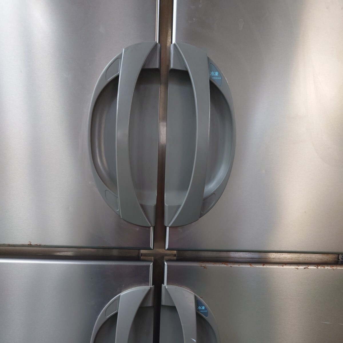 2019年製　フクシマ 　タテ型冷凍冷蔵庫　冷凍2室　ARN-092PM　中古品　現状品　厨房機器　傷汚れ凹み有り 100V 業務用 4ドア_画像7