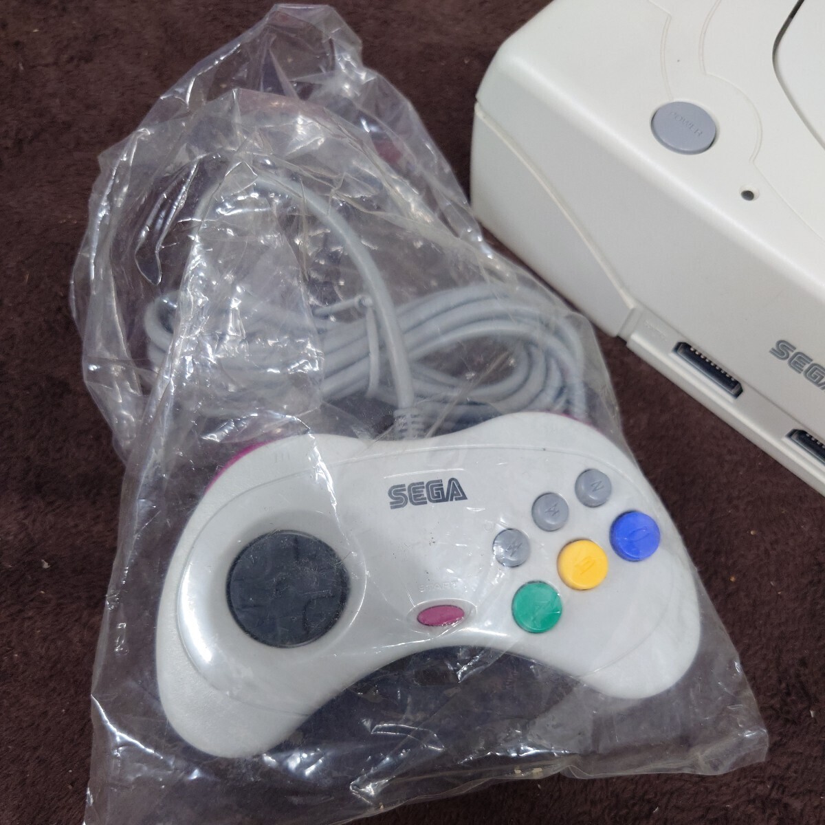 セガサターン　SEGA　HST-3220 中古品　現状品　通電のみ確認 　箱違い　