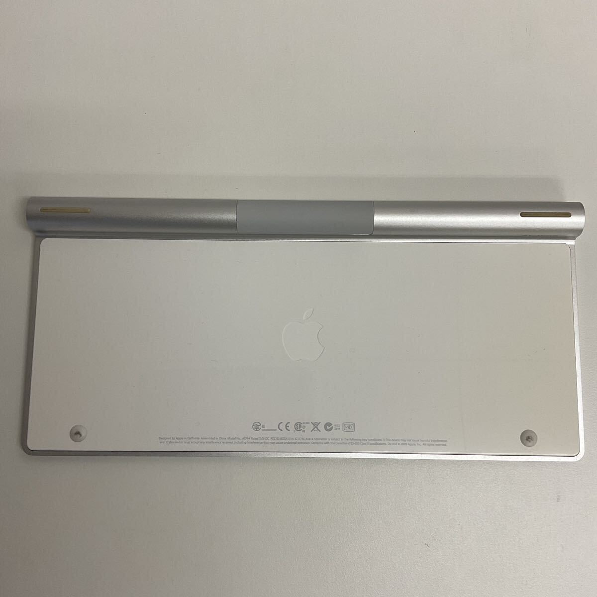 【名古屋発】営YY513-80Y Apple アップル iMac 周辺機器 3点まとめ キーボードA1314 USB Super Drive A1379 Magic Trackpad A1339の画像3