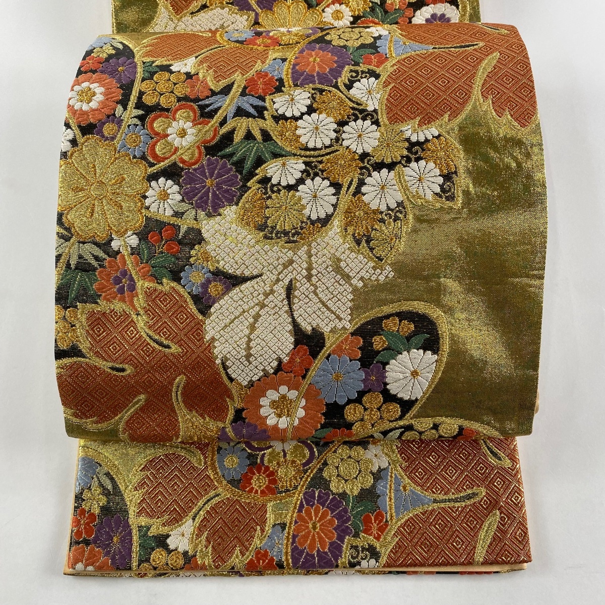 袋帯 美品 秀品 振袖向き 桜 菊 箔 金糸 金色 六通 正絹 【中古】_バイセル 14117_1