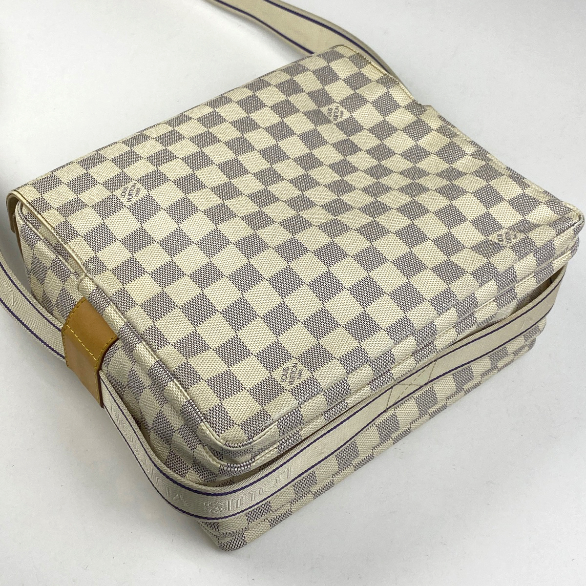 ルイ・ヴィトン Louis Vuitton ナヴィグリオ 斜め掛け ショルダーバッグ ダミエアズール ホワイト N51189 レディース 【中古】_バイセル 14172_2