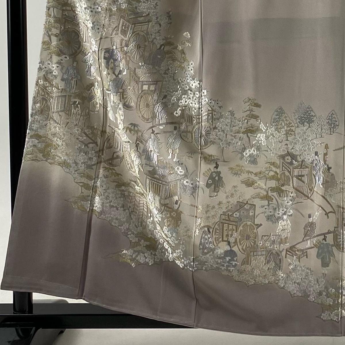 訪問着 身丈158.5cm 裄丈62.5cm S 袷 松竹梅 御所車 金銀糸 刺繍 薄小豆 正絹 名品 一つ紋 【中古】_バイセル 14088_2