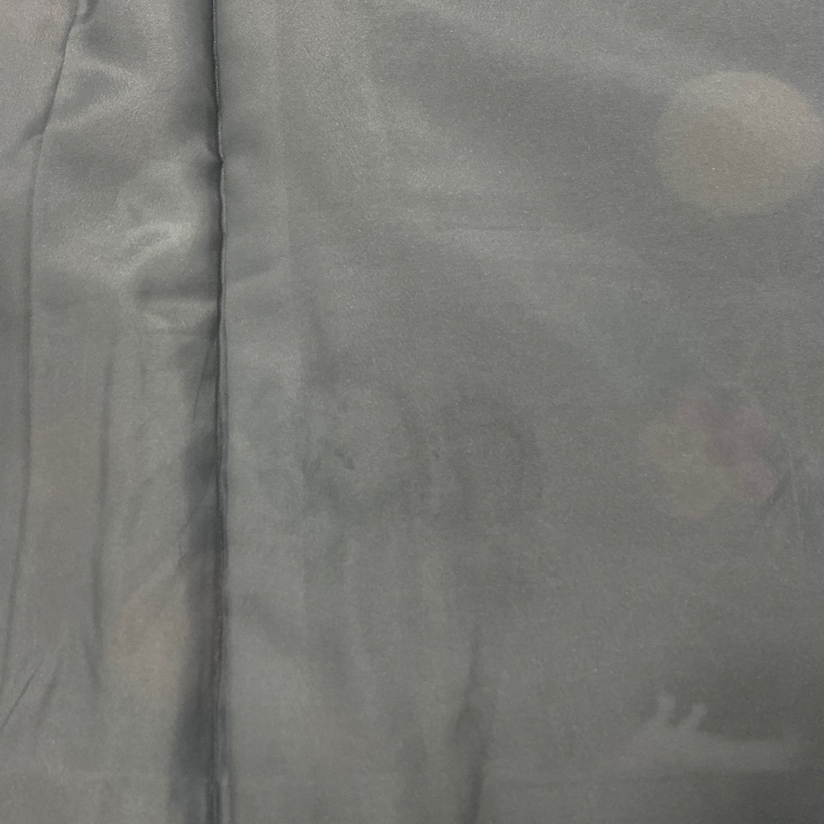 小紋 身丈161.5cm 裄丈66.5cm M 袷 洗える着物 バチ衿 猫 麻の葉 黒 化繊 優品 【中古】の画像6
