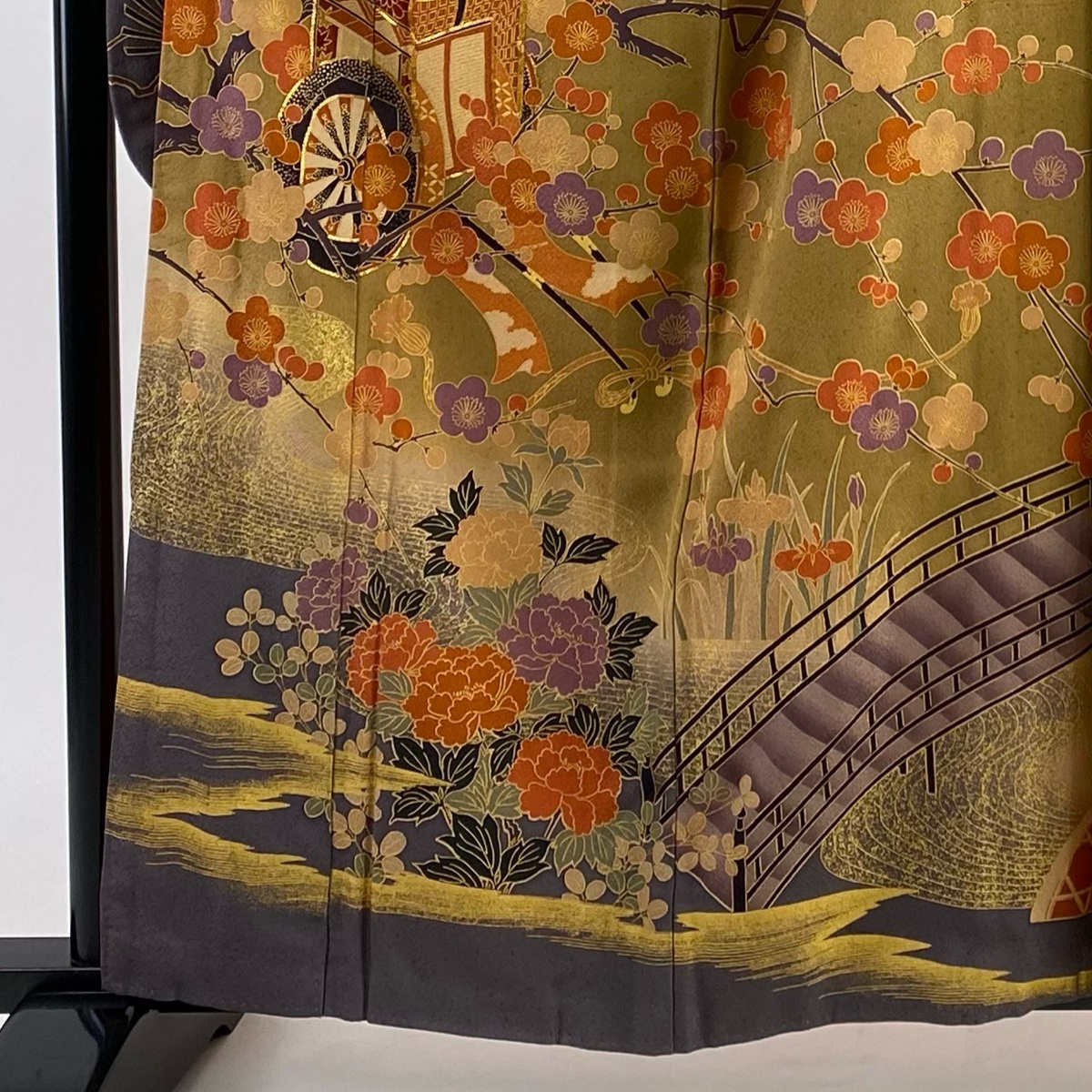  long-sleeved kimono length 162cm sleeve length 66cm M.. place car branch plum gold thread gold paint ocher silk preeminence goods [ used ]