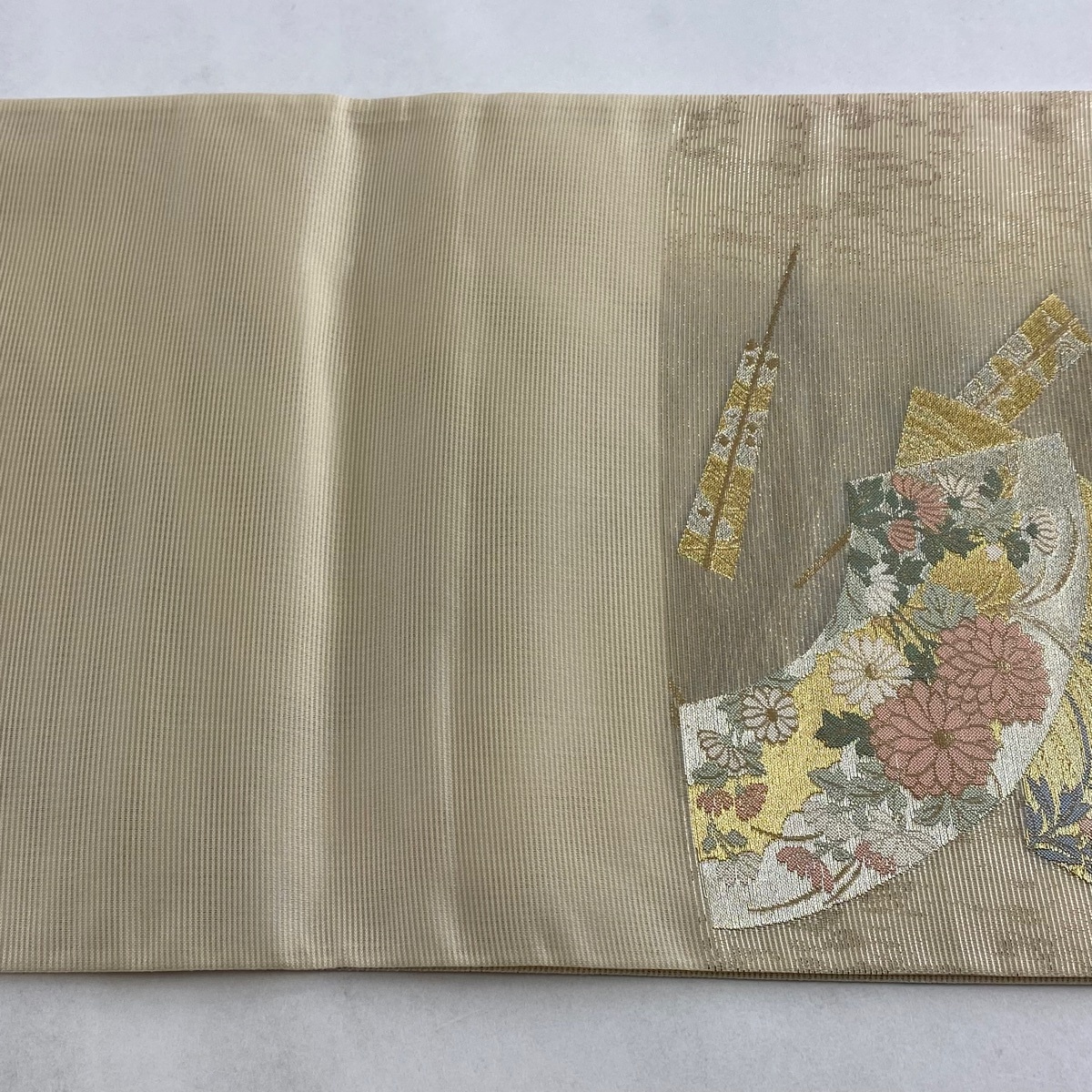 袋帯 美品 秀品 夏帯 絽 扇 草花 金銀糸 箔 ベージュ 六通 正絹 【中古】_バイセル 14117_4