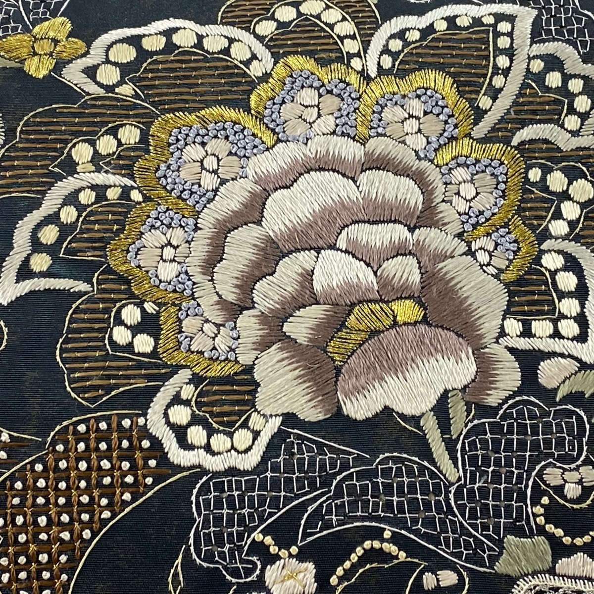 袋帯 美品 逸品 花唐草 刺繍 金銀糸 青灰色 六通 正絹 【中古】_バイセル 14117_2