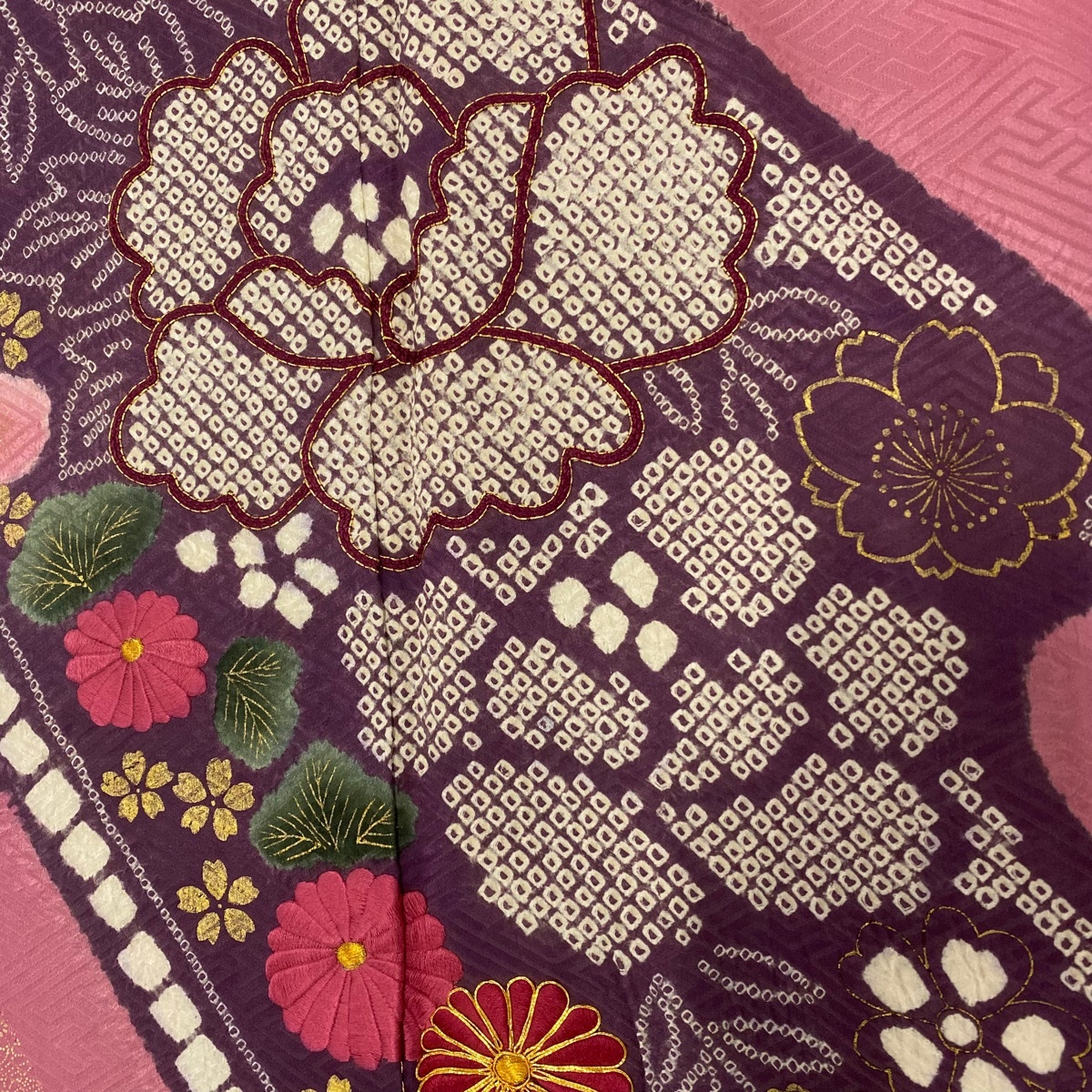 振袖 身丈155cm 裄丈66cm M 袷 牡丹 桜 刺繍 絞り ピンク 正絹 名品 【中古】_バイセル 14087_4