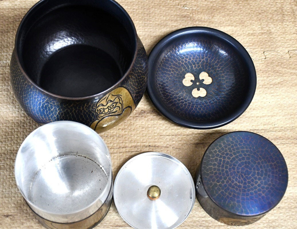 NY4-144【現状品】富貴堂まとめ　建水　茶筒　茶托　花瓶　達磨紋　だるま　鎚起銅器　金属工芸　茶道具　茶器　花器　中古品　保管品