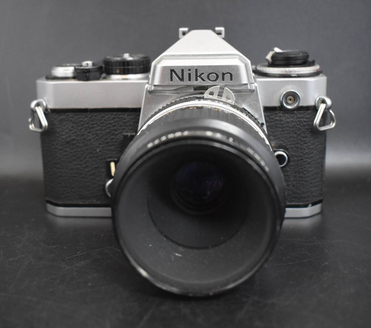 W4-78 【ジャンク品】 Nikon ニコン MF-12 一眼レフカメラ マニュアルフォーカス / Micro-NIKKOR 55mm 1:2.8 レンズ 動作未確認 現状品_画像1