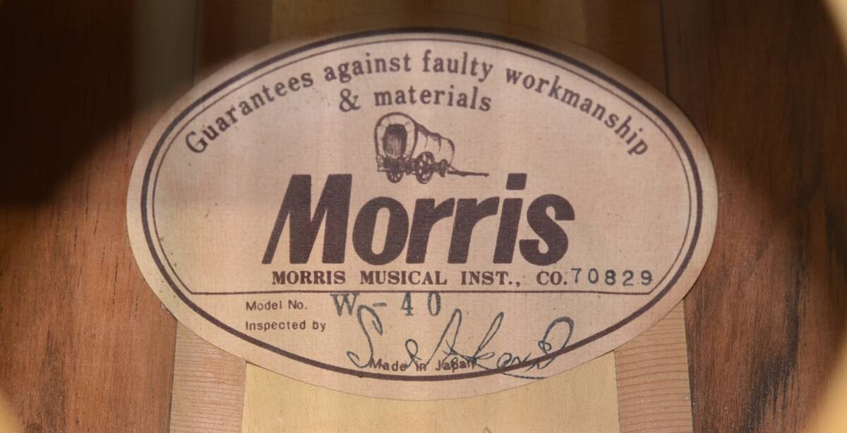 HY4-5 現状品 MORRIS モーリス W-40 アコースティックギター ビンテージ ヴィンテージ ハードケース 弦楽器 の画像7