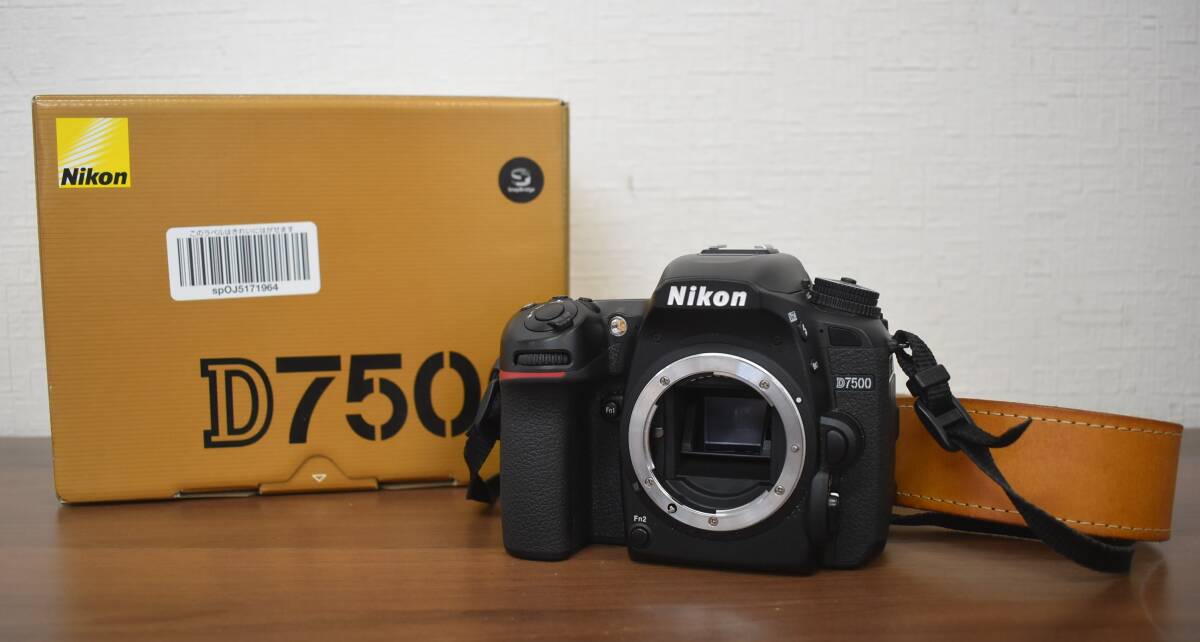 W4-88 【動作品】 Nikon ニコン D7500 デジタルカメラ カメラ ボディ 箱付き 通電・動作OK 現状品の画像1