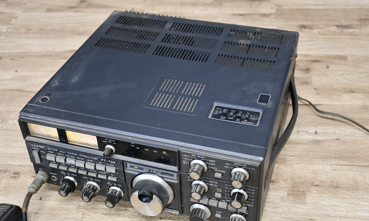 KY4-31　八重洲無線　YAESU FT-726 通電確認済　無線　_画像6