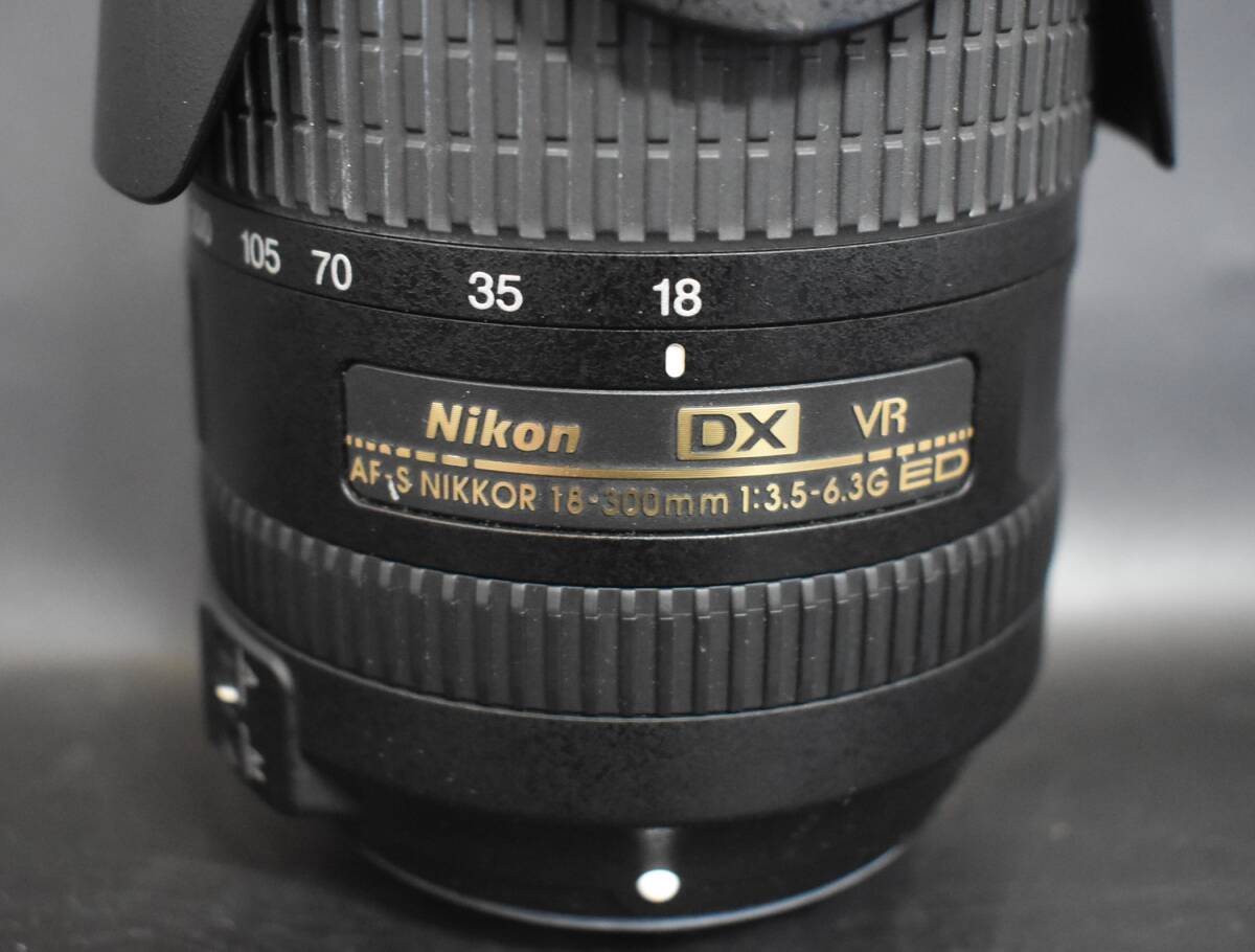 W4-89 【動作確認済み】 Nikon ニコン AF-S DX NIKKOR 18-300mm f/3.5-6.3G ED VR 高倍率ズームレンズ 箱付き 現状品の画像6