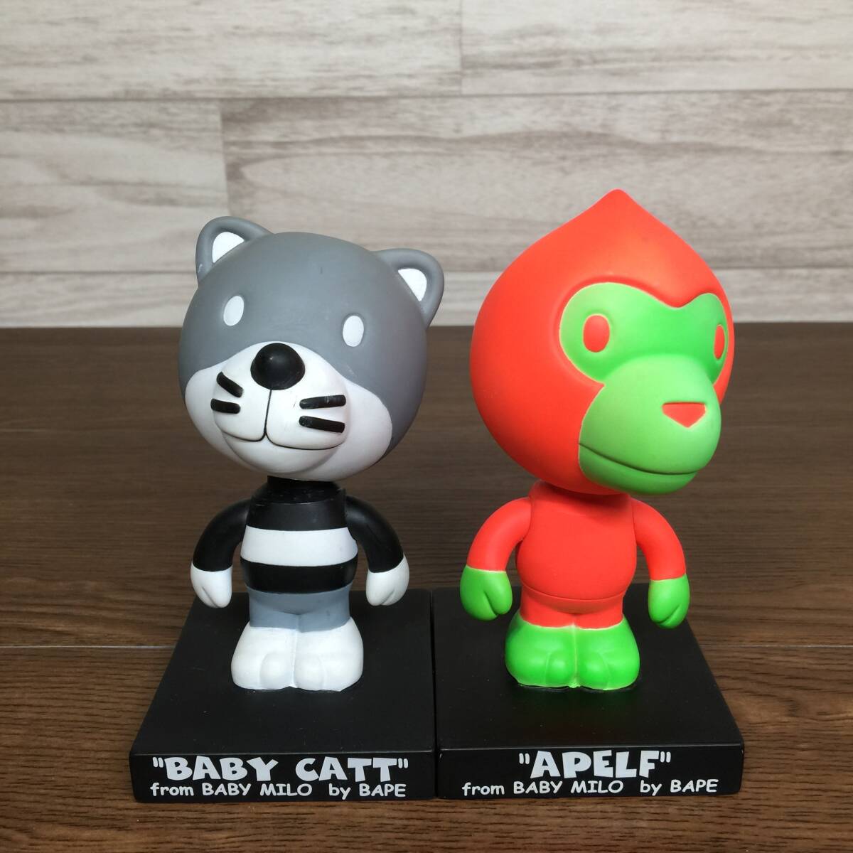 A BATHING APE バブルヘッド BABY CATT APELF 2個セット 現状品/BABY MILO ベビーマイロ/BAPE PLAYの画像1