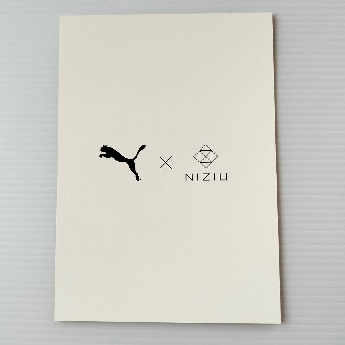 NiziU リオ マヤ アヤカ PUMA ポストカードの画像2