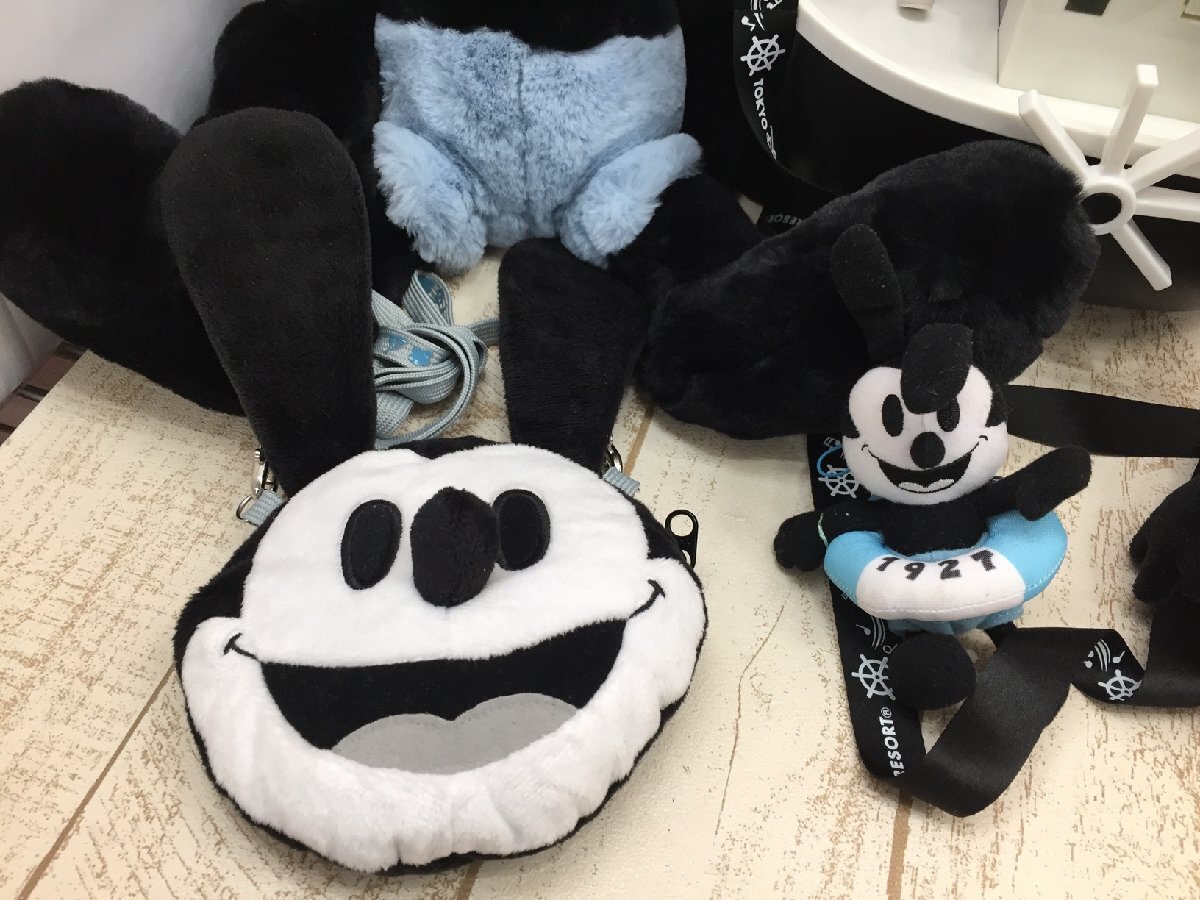 ◇ディズニー TDR オズワルドグッズ 5点 ぬいぐるみ ぬいぐるみバッジ 蒸気船ウィリーポップコーンバケット 3L41 【80】