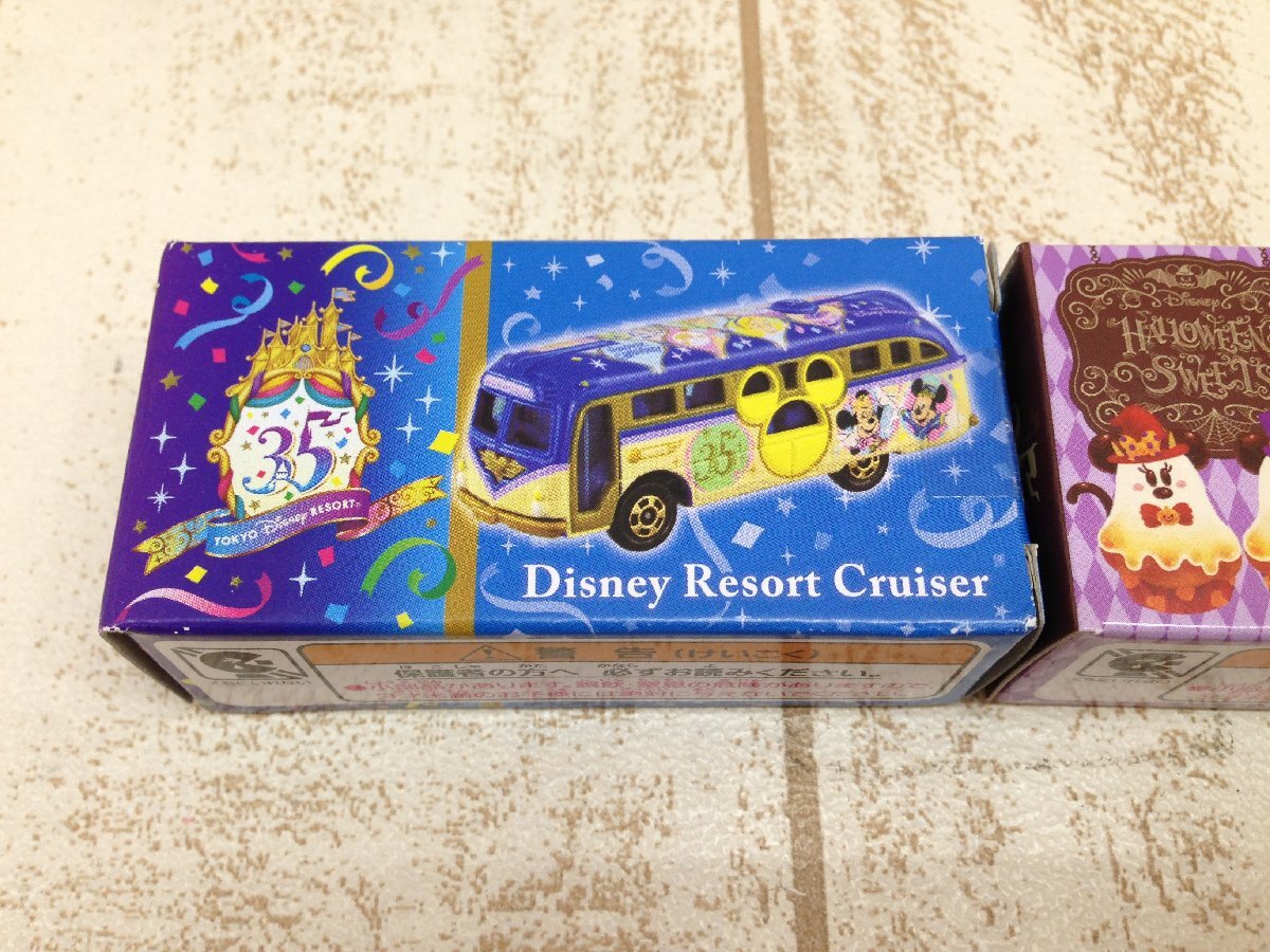 * Disney { unopened goods }TDR Tomica 2 point resort Cruiser 35 anniversary Halloween sweets 4L96 [60]