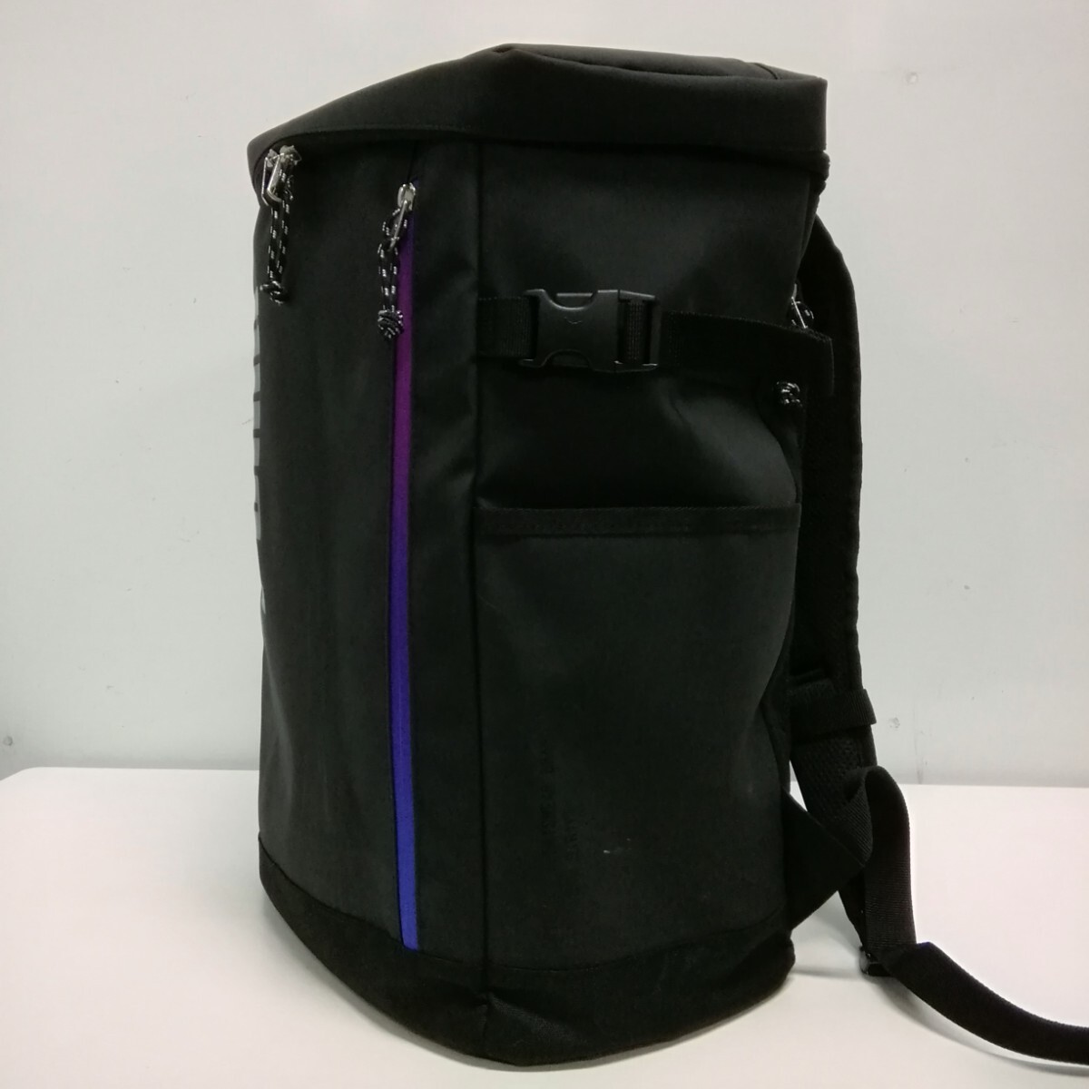 PUMA プーマ リュック バックパック バッグ バック 鞄 ブラック×パープル グラデーション系 30L 大容量 B4 ゼウス 重量約800gの画像4