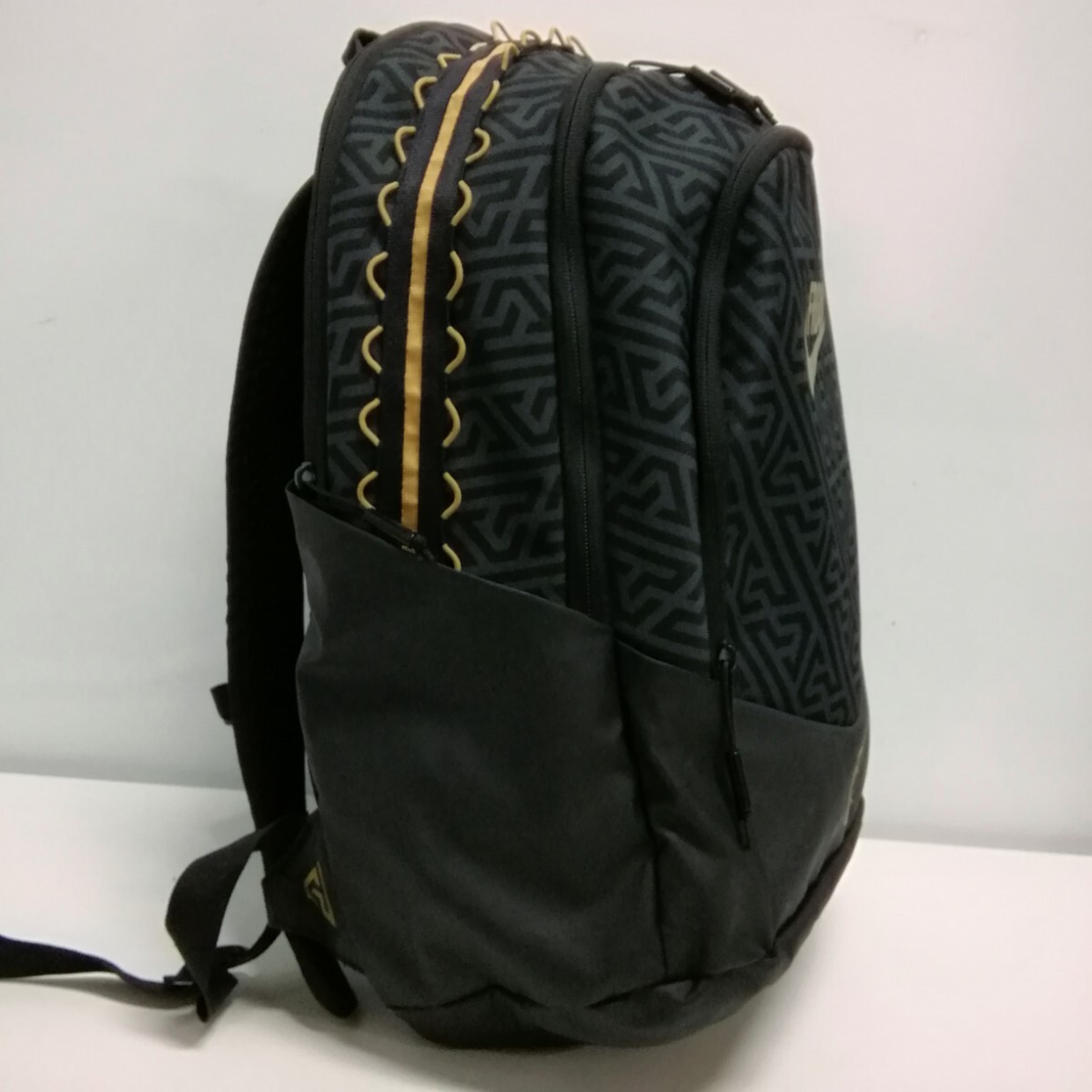NIKE ナイキ GIANNIS ヤニス リュック バックパック バッグ バック 鞄 FREAK DQ5241 ブラック×ゴールド 29Lの画像3