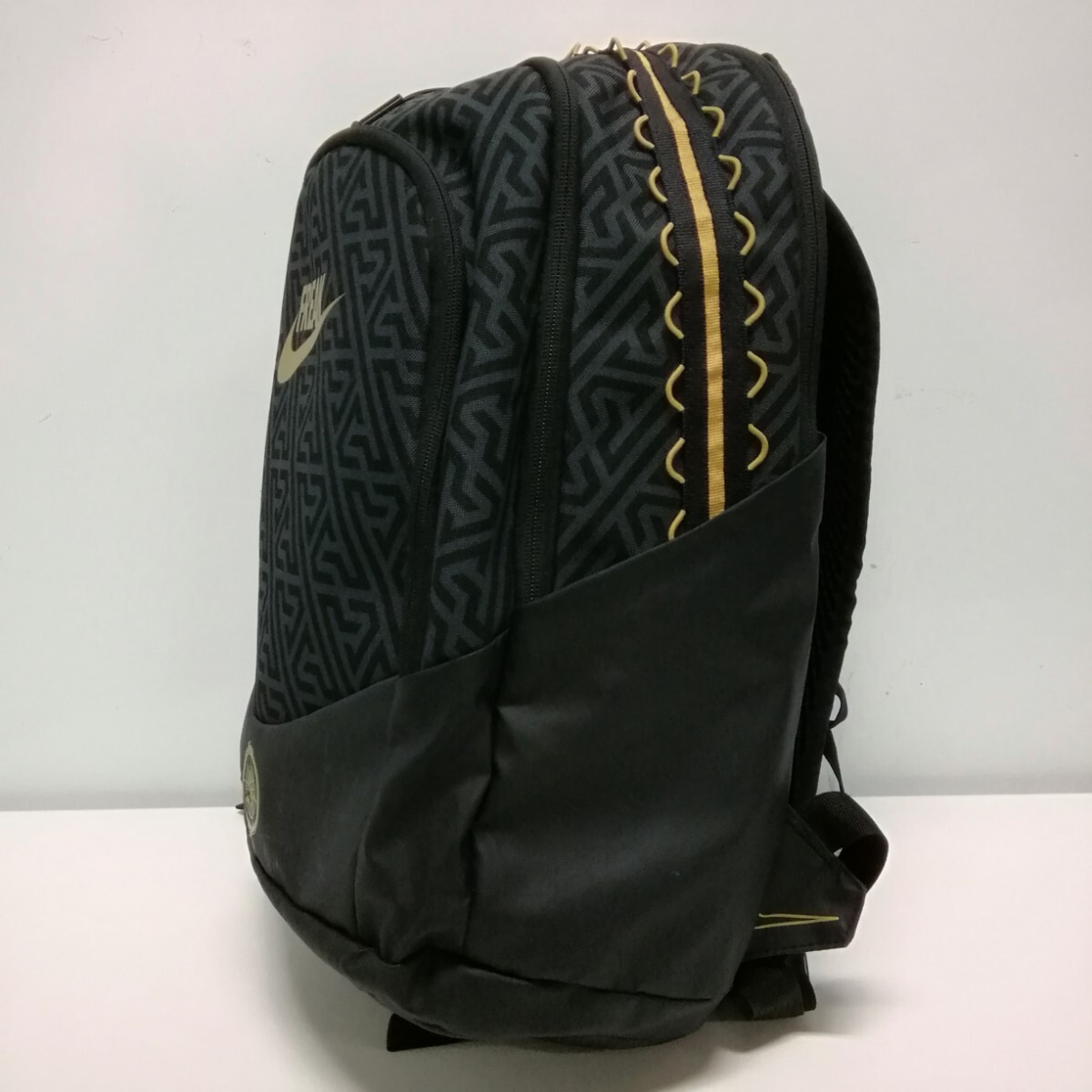 NIKE ナイキ GIANNIS ヤニス リュック バックパック バッグ バック 鞄 FREAK DQ5241 ブラック×ゴールド 29Lの画像4